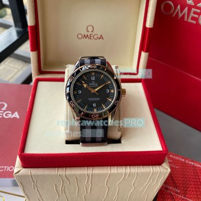 Replica Omega Seamaster Men Non woven fabric Strap Black Face   Watch